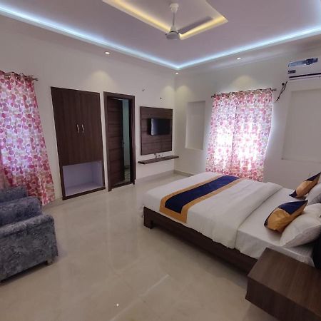 Bhawana Hotel Agra  Exteriör bild