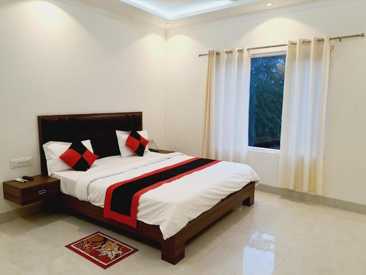 Bhawana Hotel Agra  Exteriör bild