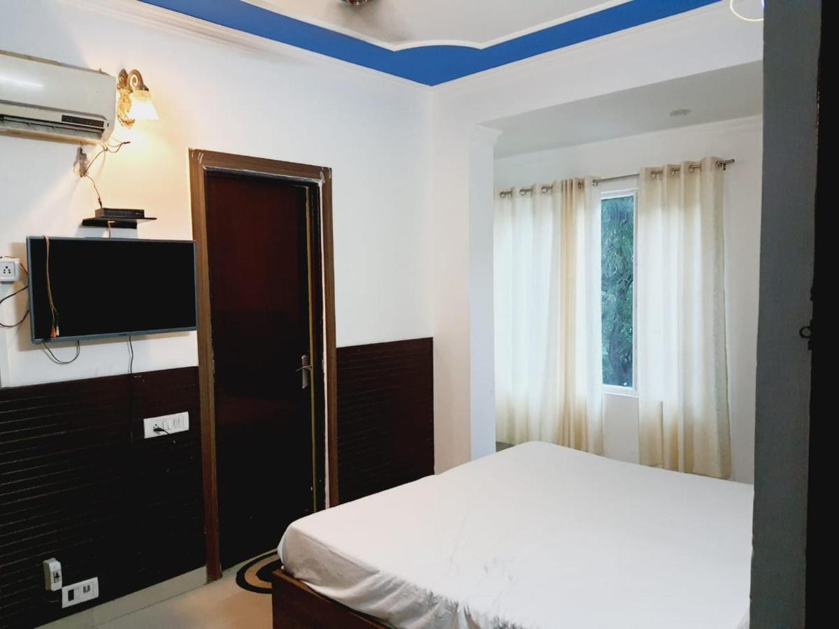 Bhawana Hotel Agra  Exteriör bild
